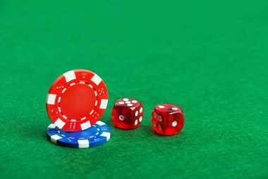 mahkota69 mobile app interface showing live football markets and slot games