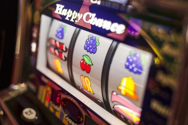 mahkota69 live-dealer blackjack table on mobile screen